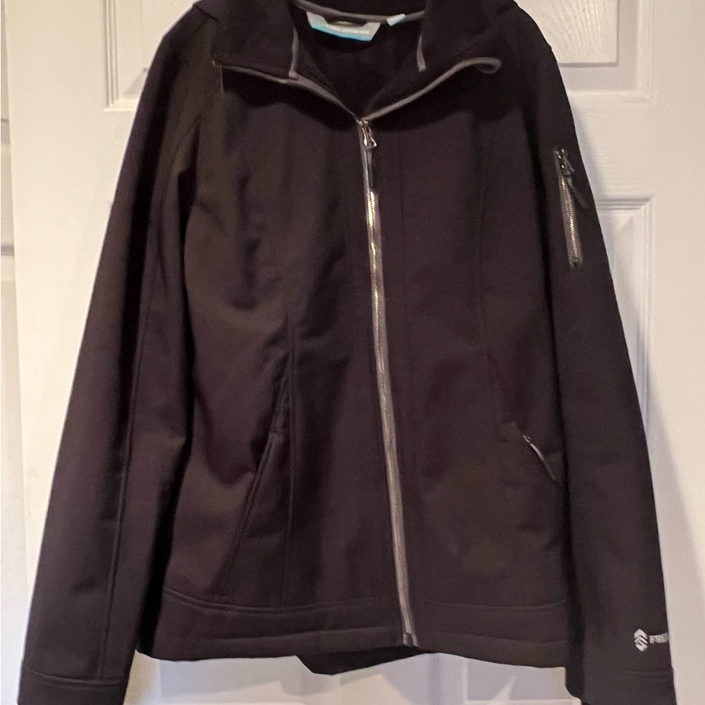 Free Country Womens
Midweight Softshell Jacket